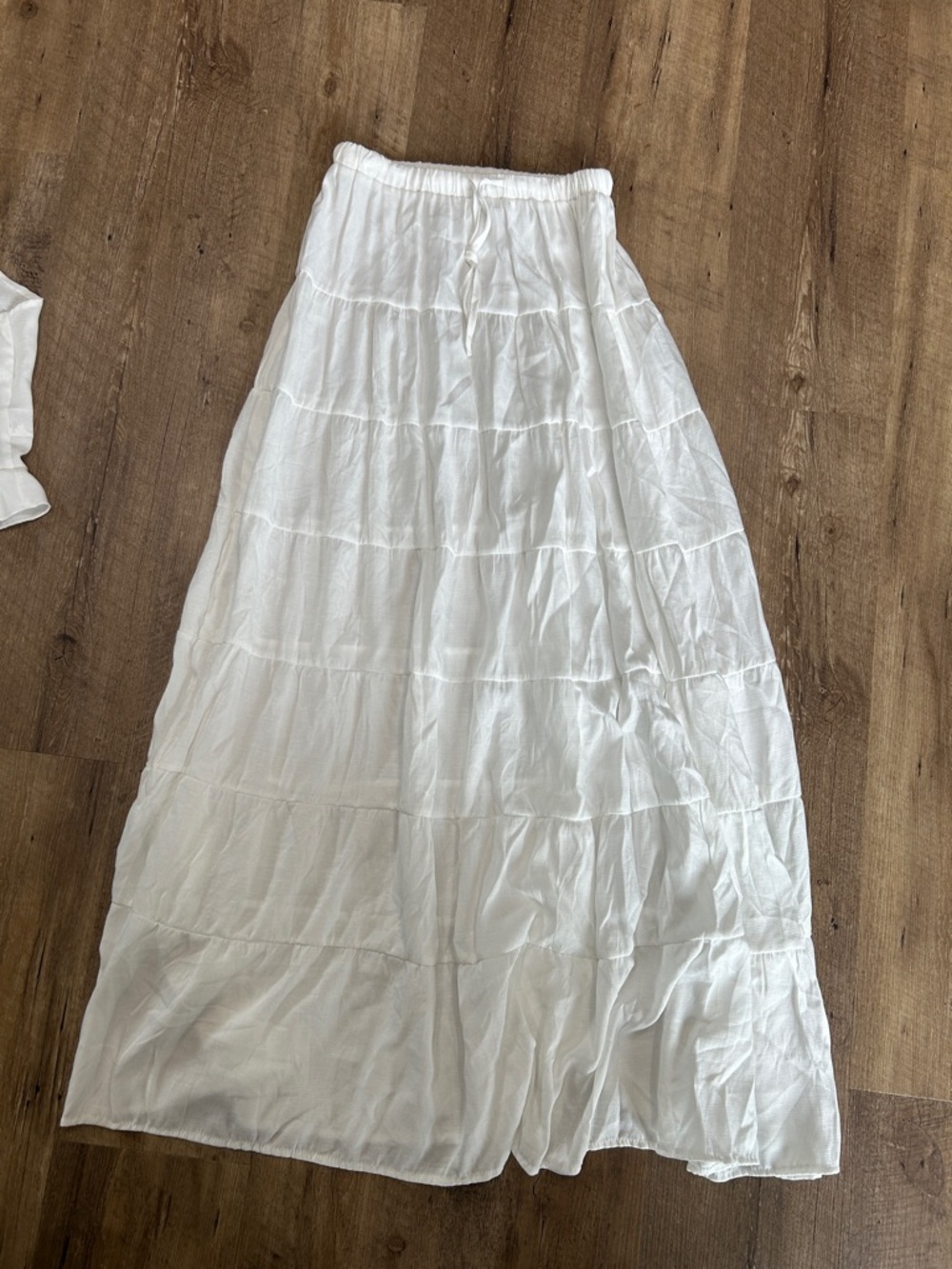 White Maxi Skirt - Lightweight Summer Skirt size small - Picture 5 of 9